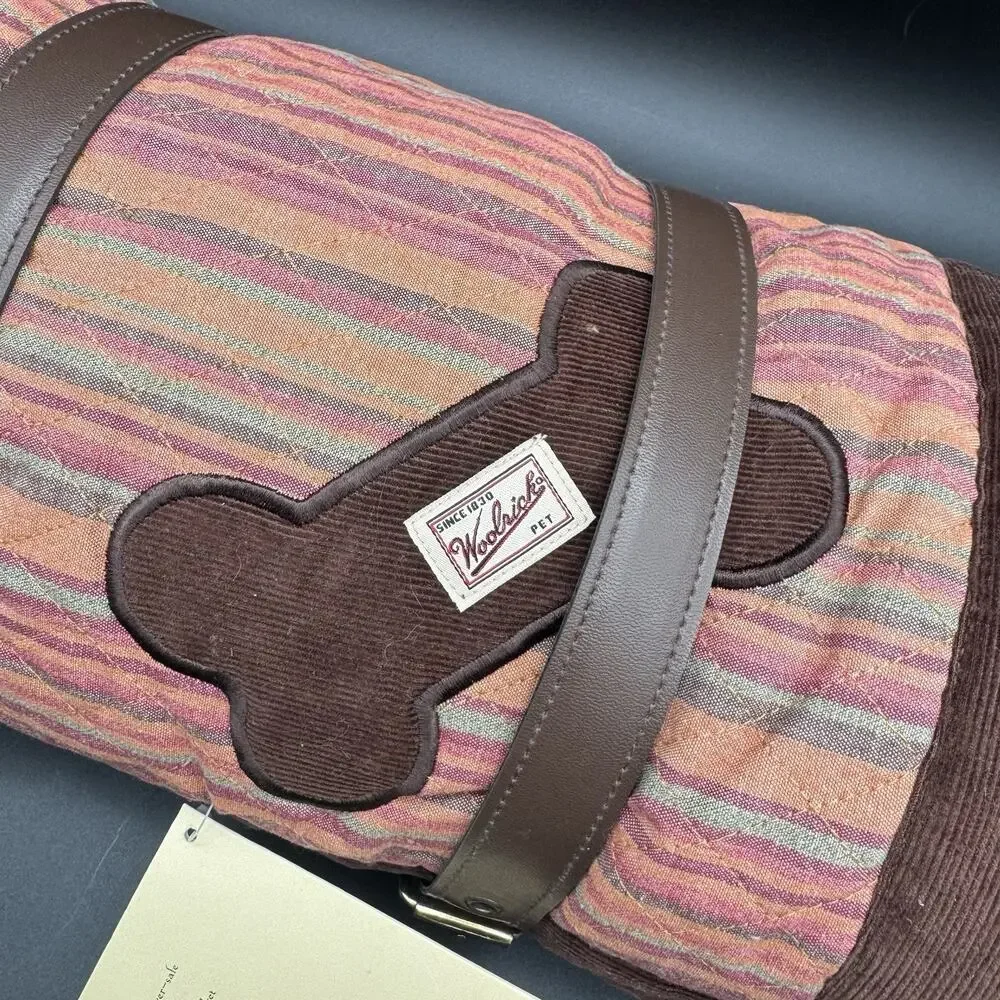 NWT Woolrich Pet Blanket 30x60 inches With Harness Buckle Straps & Handle Travel